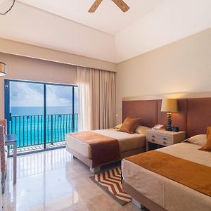 Junior Suite BeachFront