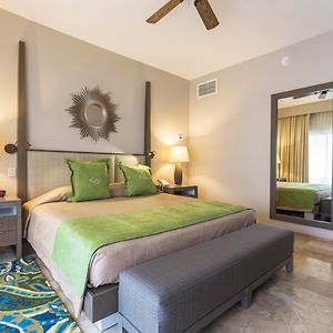 Deluxe One Bedroom Suite